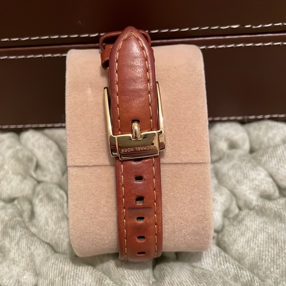 Michael Kors Watch - Picture 2 of 5